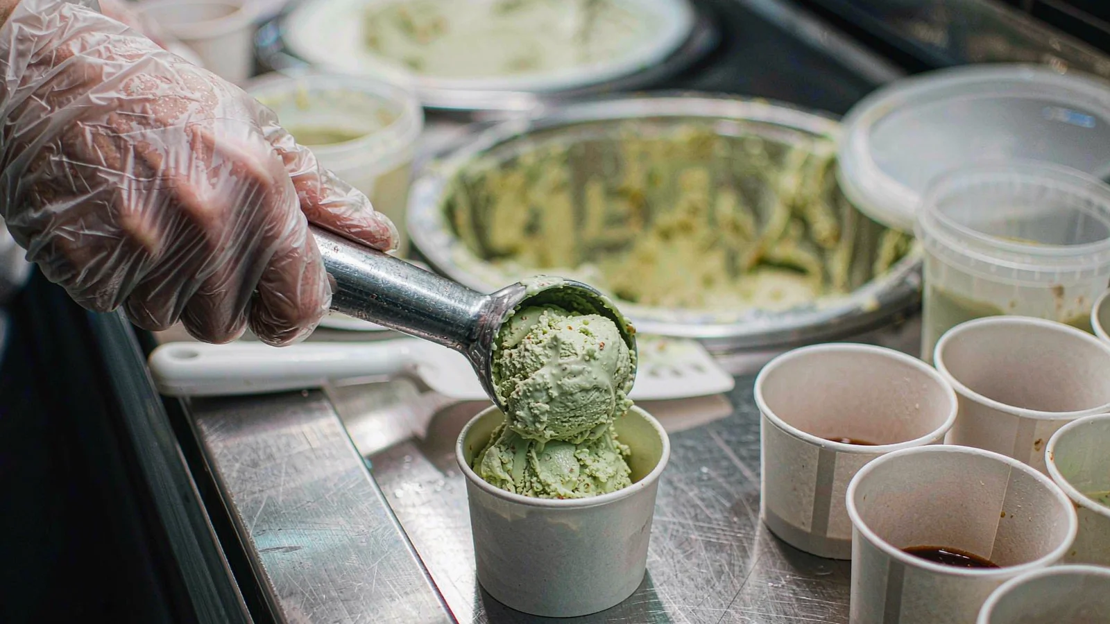 Cake Cups for Gelato Parlors and Frozen Dessert Shops: A Wholesale Buyer's Guide factory testing and shipment inspection