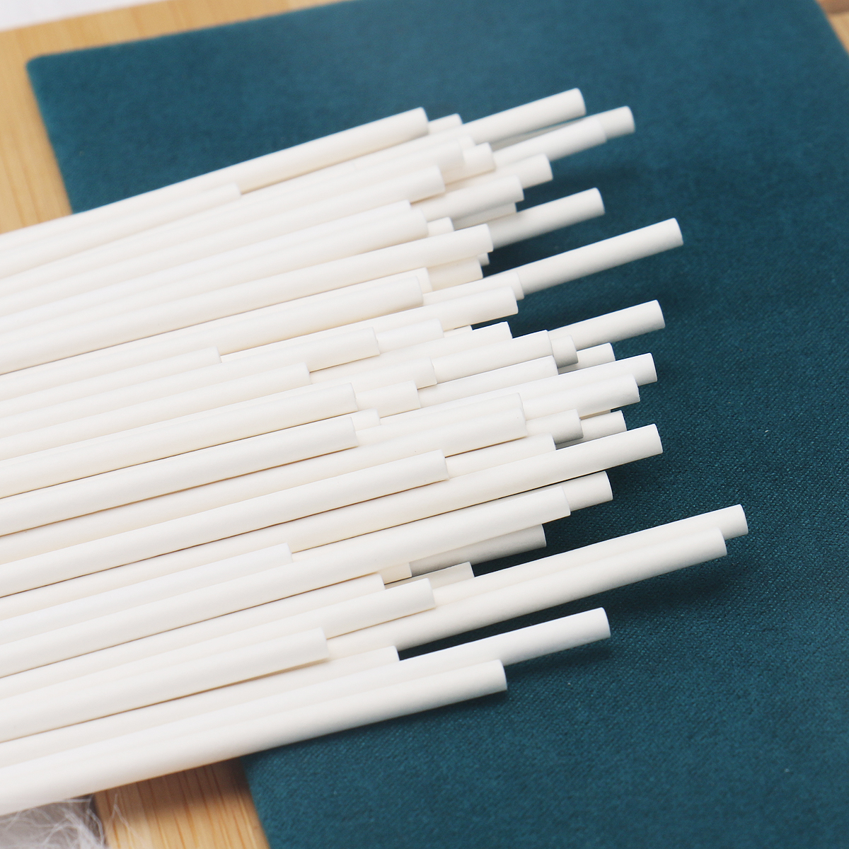 Paper Straws Wholesale Buying Guide for Foodservice and Retail